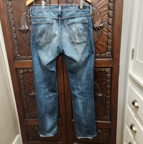 Mens Citizens of Humanity distressed jeans. - Picture 4 of 11